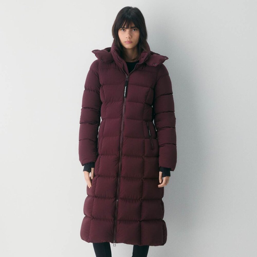 Aritzia Supersnug Super Puff Coat size L. NEW